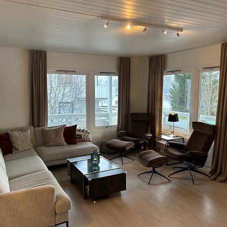 Arctic 3 Room Apartment - Aurora View - Free Parking 特罗姆瑟 外观 照片