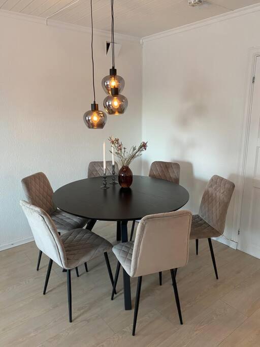 Arctic 3 Room Apartment - Aurora View - Free Parking 特罗姆瑟 外观 照片