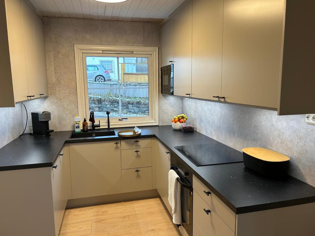 Arctic 3 Room Apartment - Aurora View - Free Parking 特罗姆瑟 外观 照片